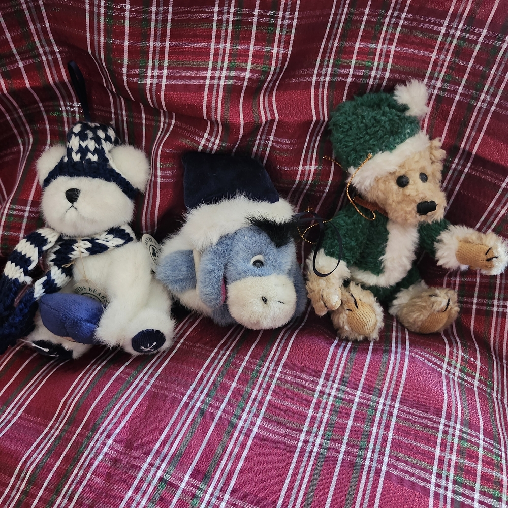 🧸 Boyds Bears Mini Plush Ornaments (Set of 3 – Holiday Collection) Giftset